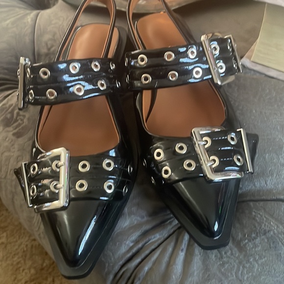 Straight from the runway, sling back flats - Picture 3 of 5